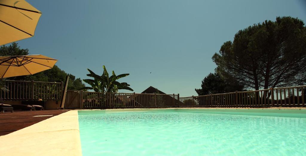 Hotel Le Clos Roussillon Pres De Sarlat Витрак Экстерьер фото