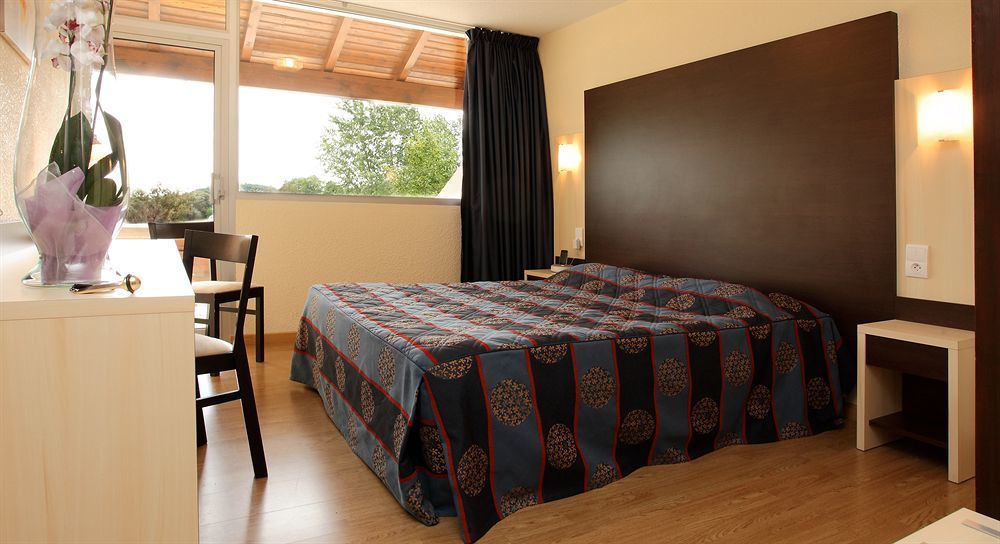 Hotel Le Clos Roussillon Pres De Sarlat Витрак Экстерьер фото